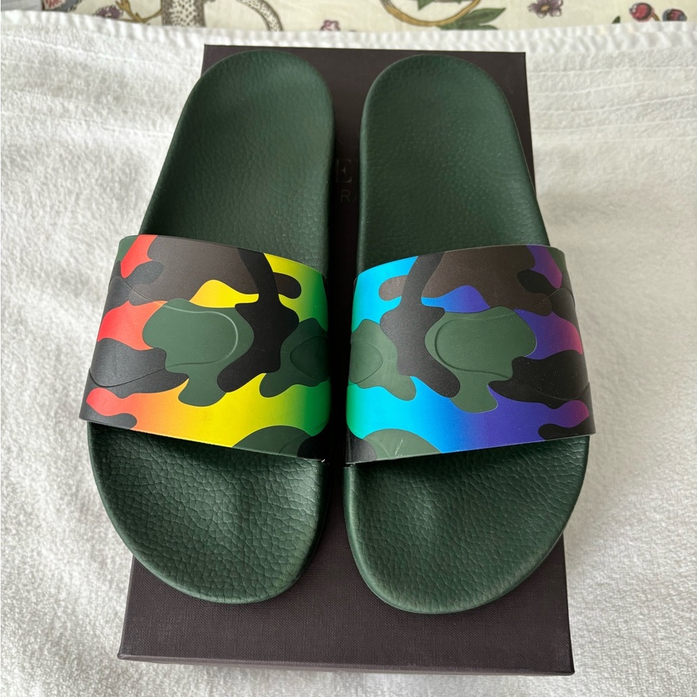Valentino pool slides - men’s UK 10/EU 44. Gently used.